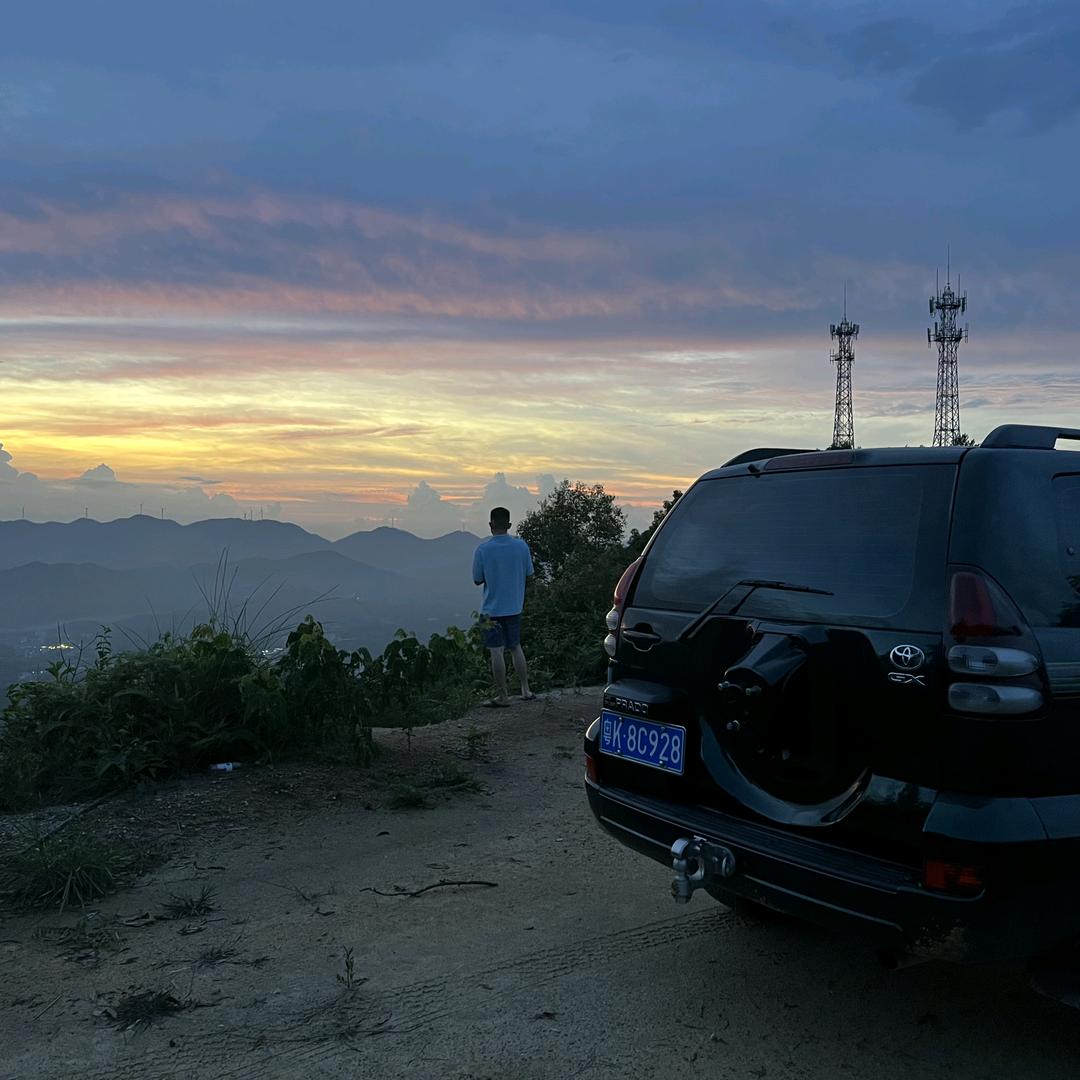 荷花镇发记烧腊快餐店