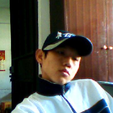 哥开着拖拉机唱着情歌