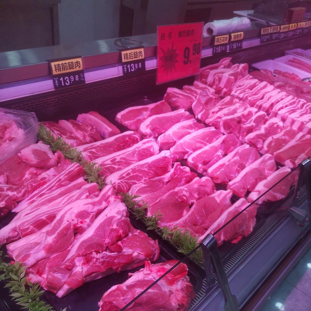 卖猪肉的小姐姐