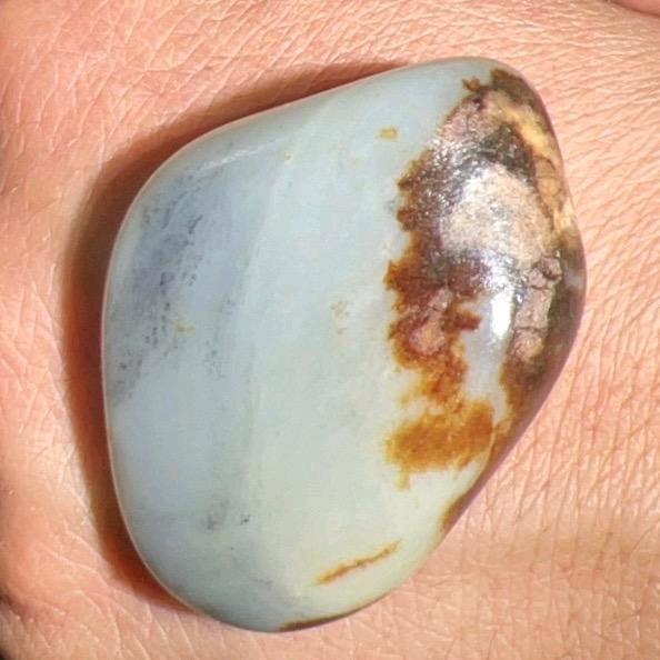 巴扎老汉和田玉籽料2