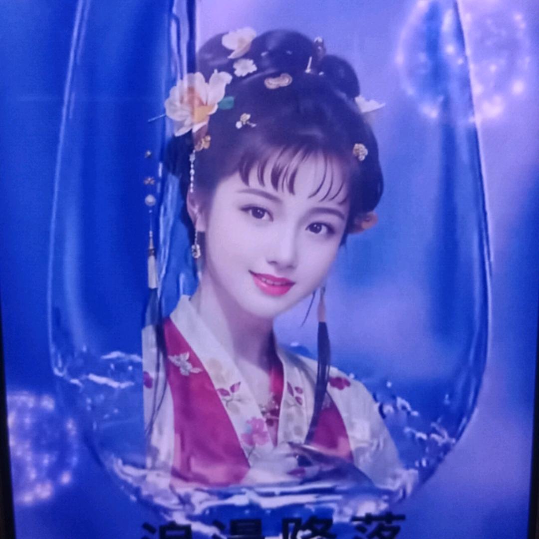 酒杯姐姐