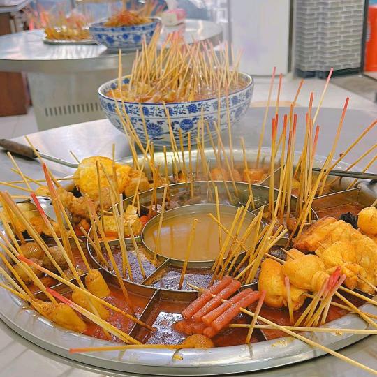 鲁胖子麻辣烫