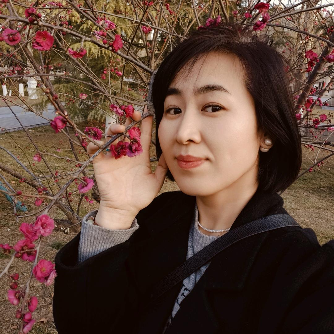 爱臭美丫丫