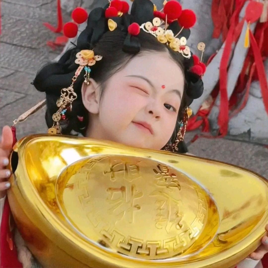 我对月亮许愿🌙