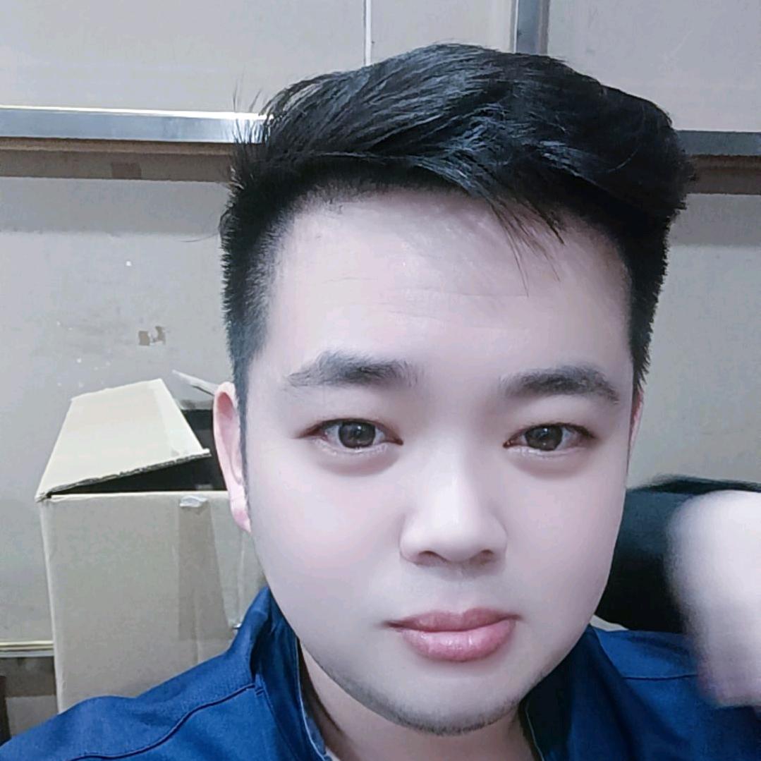 丿俄素一个小胖子