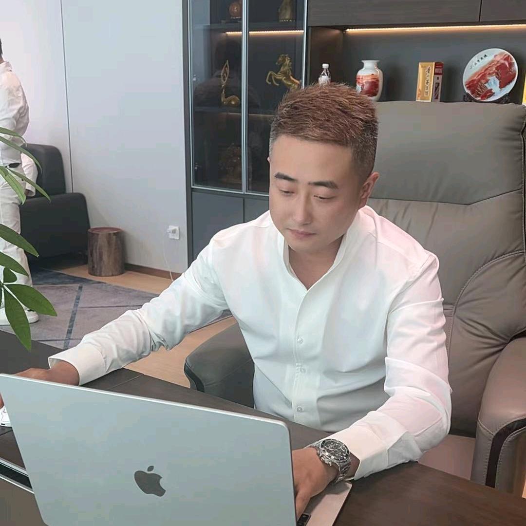 🐑小伟哥🐑