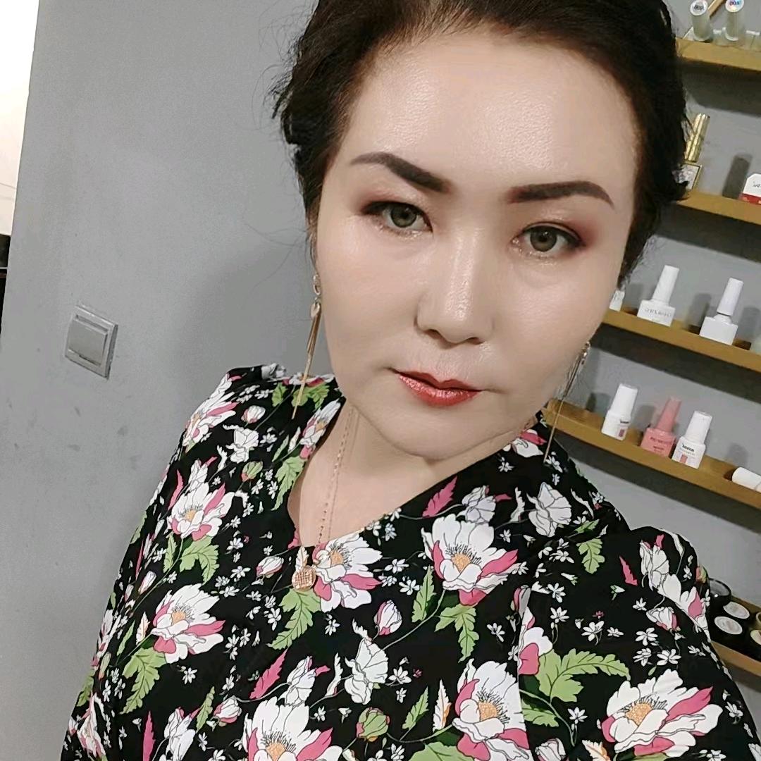 沙依拉西👩‍👧‍👦