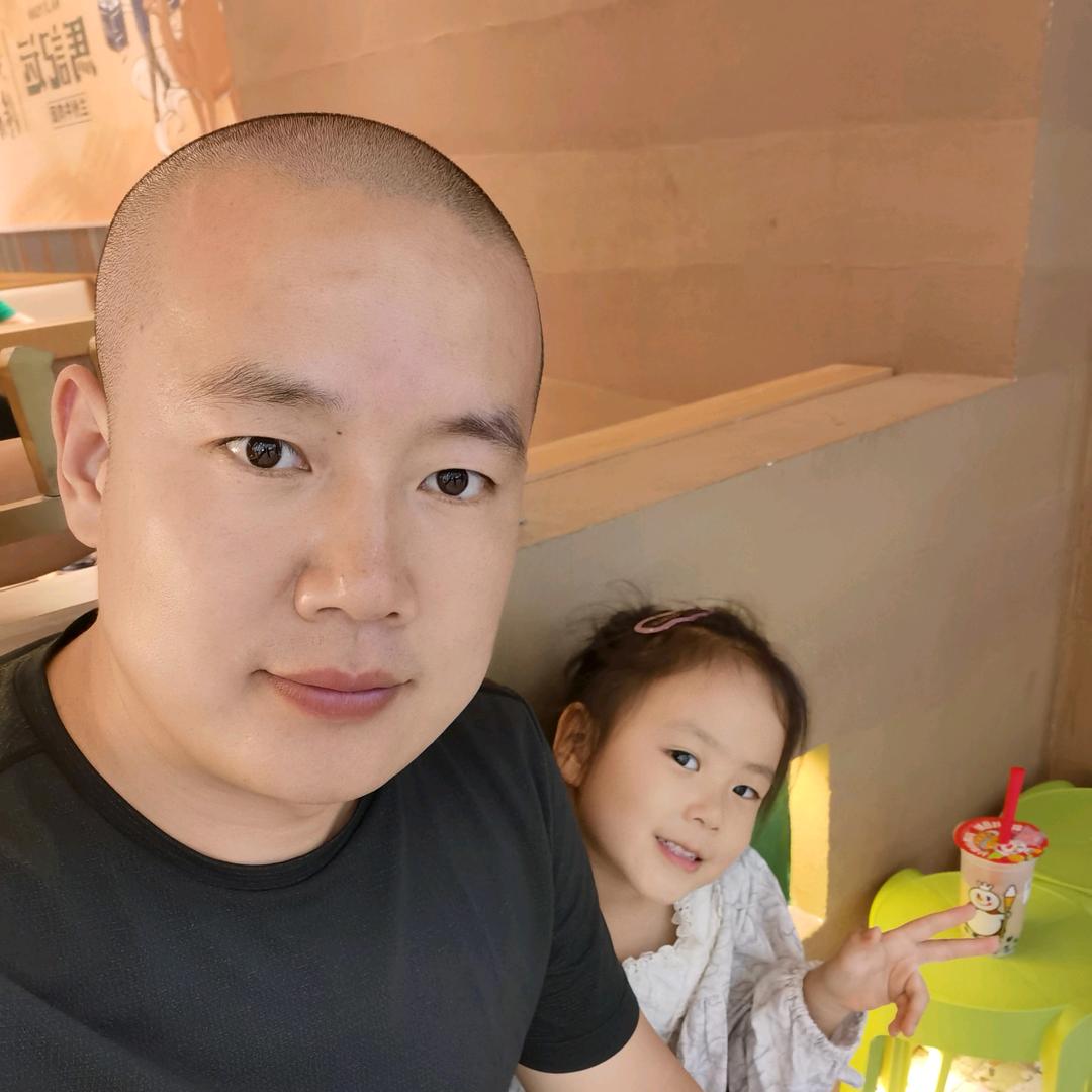 益友·小蚂蚁  精品童装