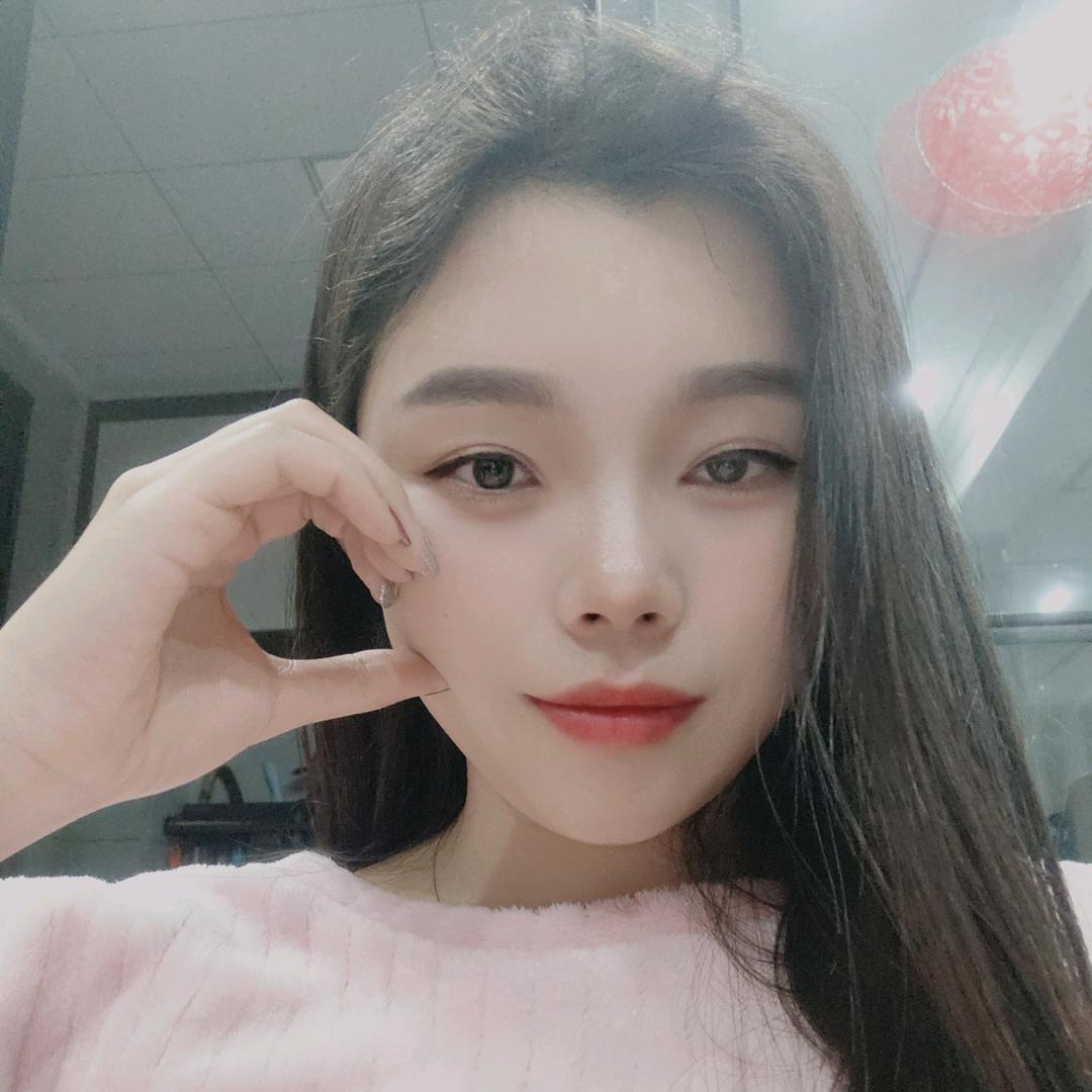 爱笑的菇娘😘