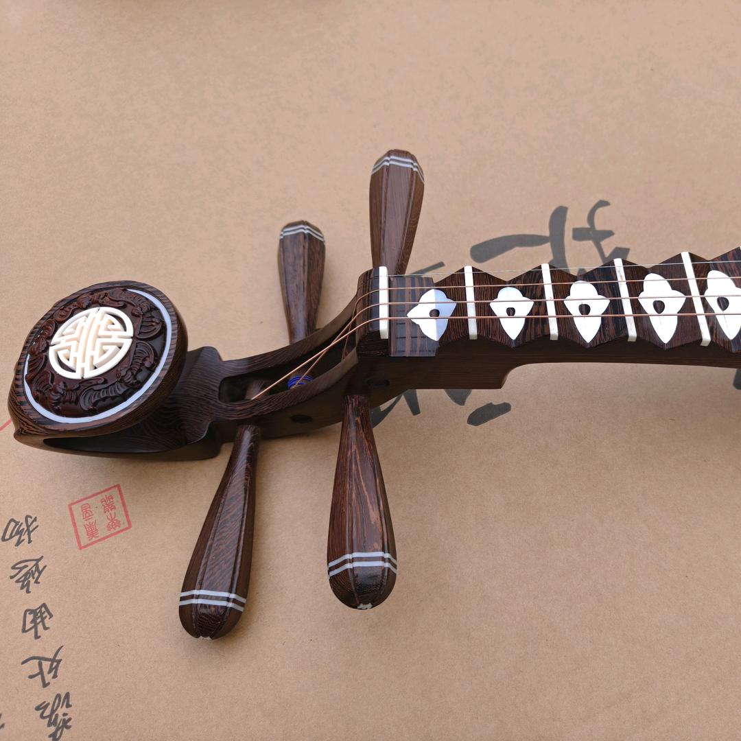 康音乐器张太钊制琴