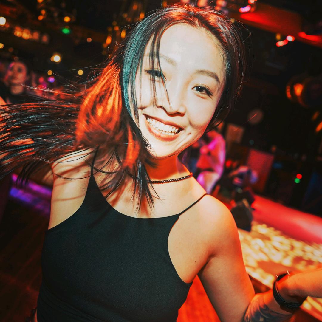 跳舞的奶瓶妹🍼