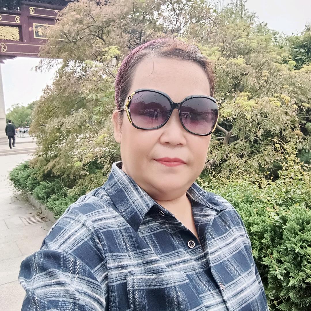 月亮上的女人