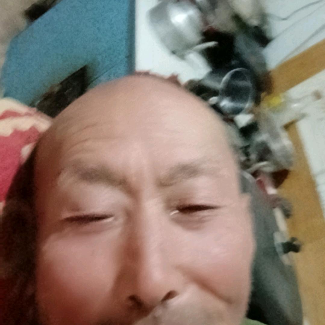 黄希全