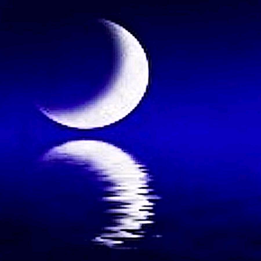 水中月🌙