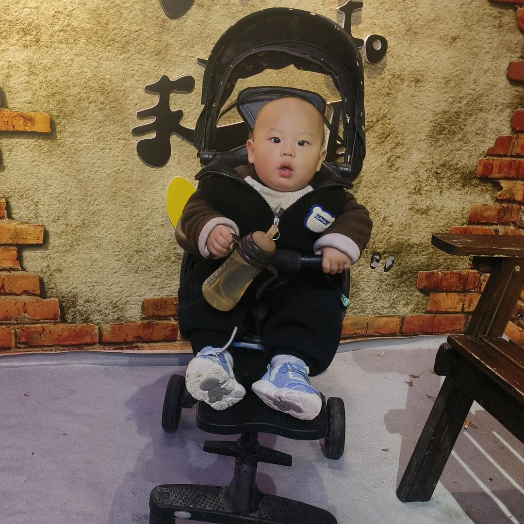 亿佰嘉童装
