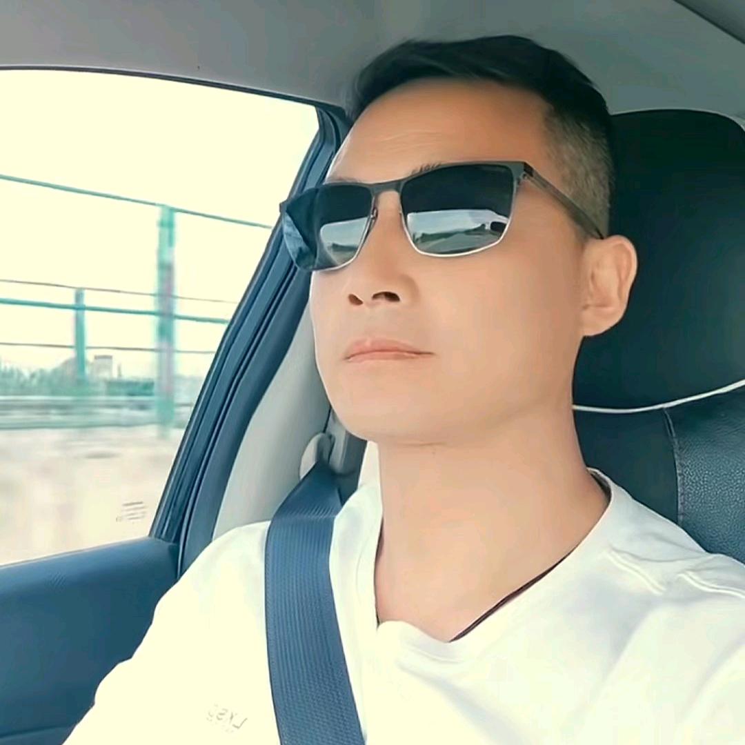 贵州小华哥