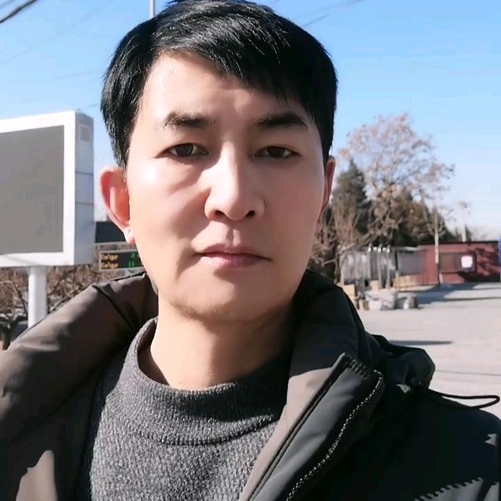 小于爸爸会做饭