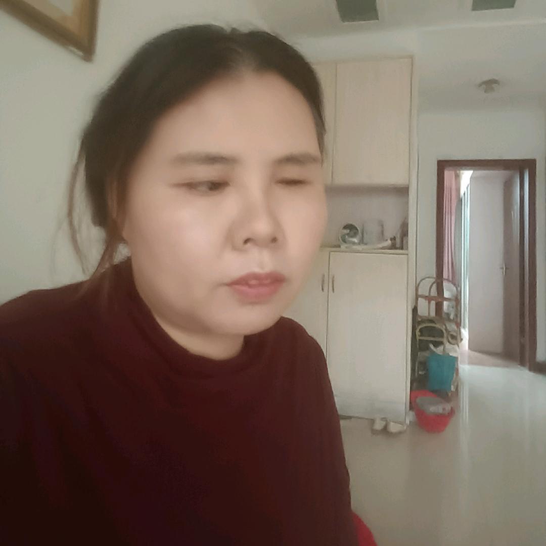 开心小姐姐。