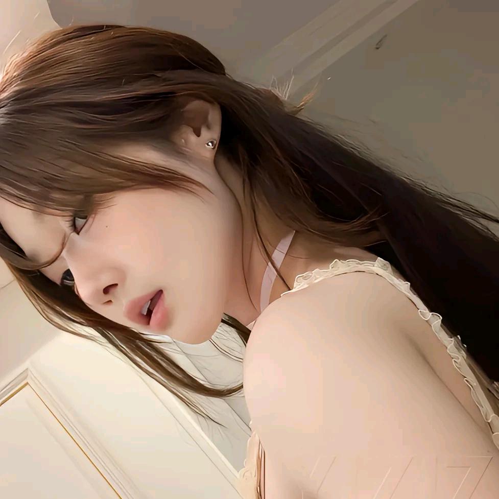初柒.