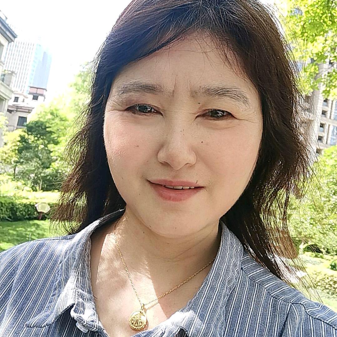 章姐（手势舞）