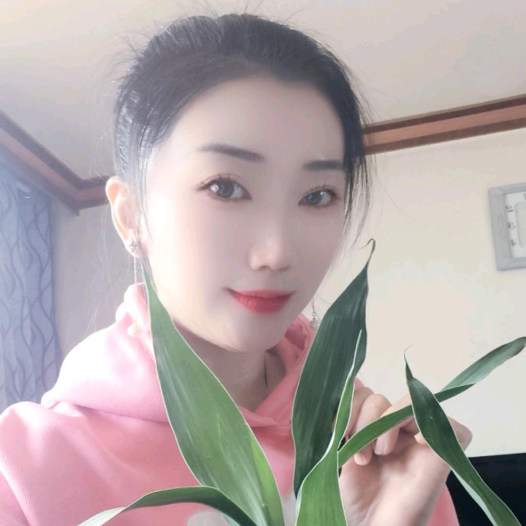 佳佳(不定时直播)