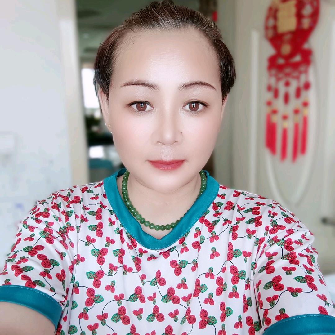 开心四季爱表演对口型😀🌹