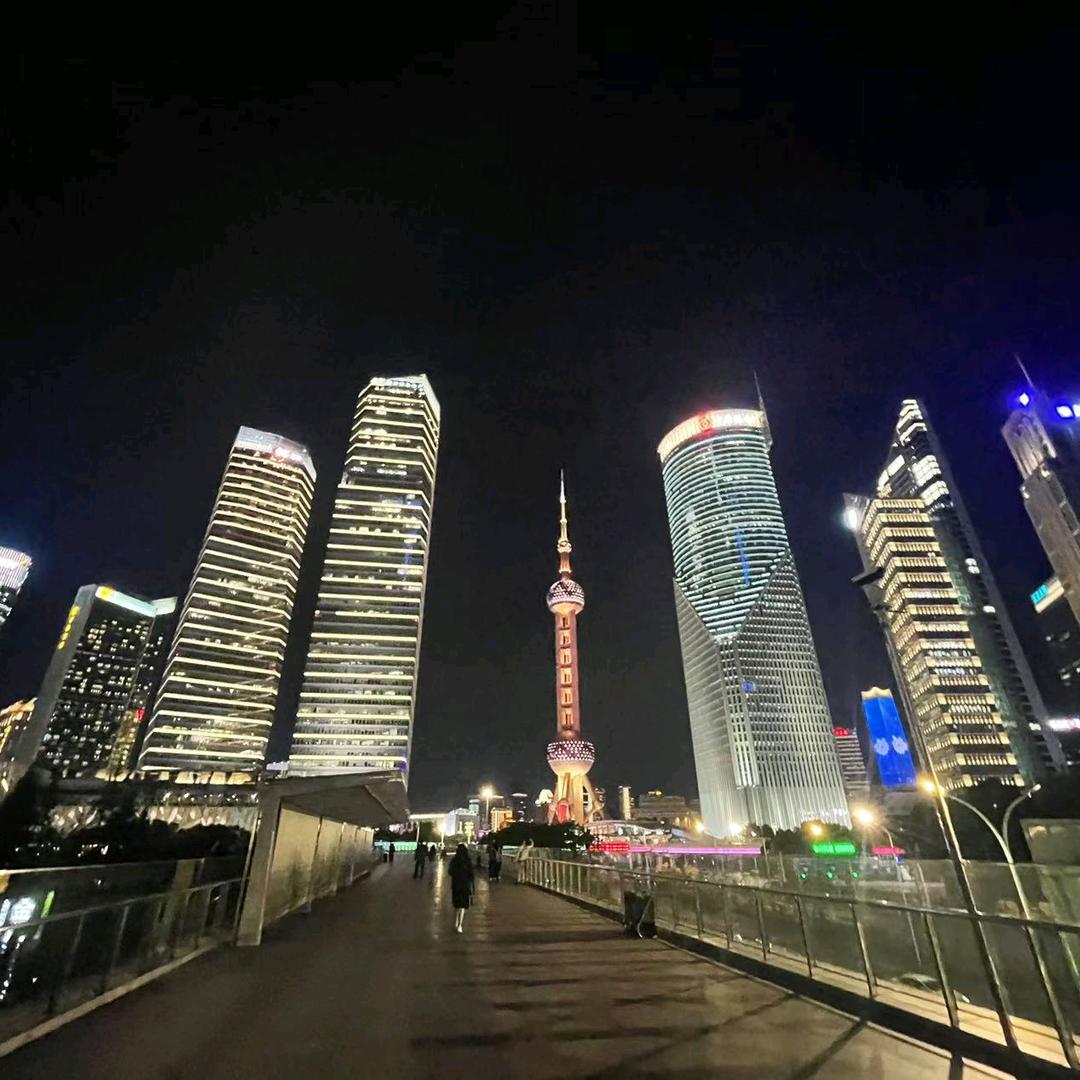 日落東升