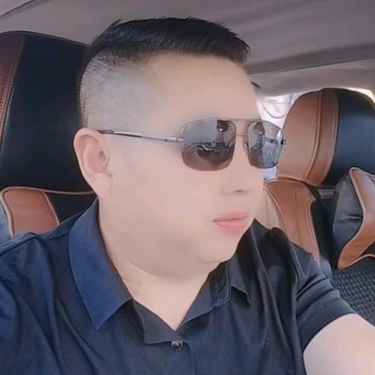 鲍..哥