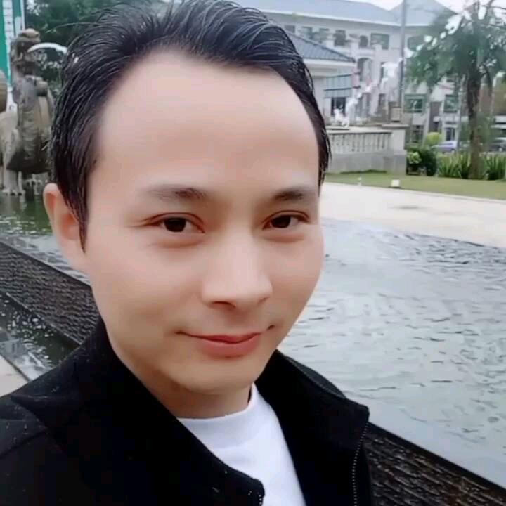 爱唱🎤歌的杨家平