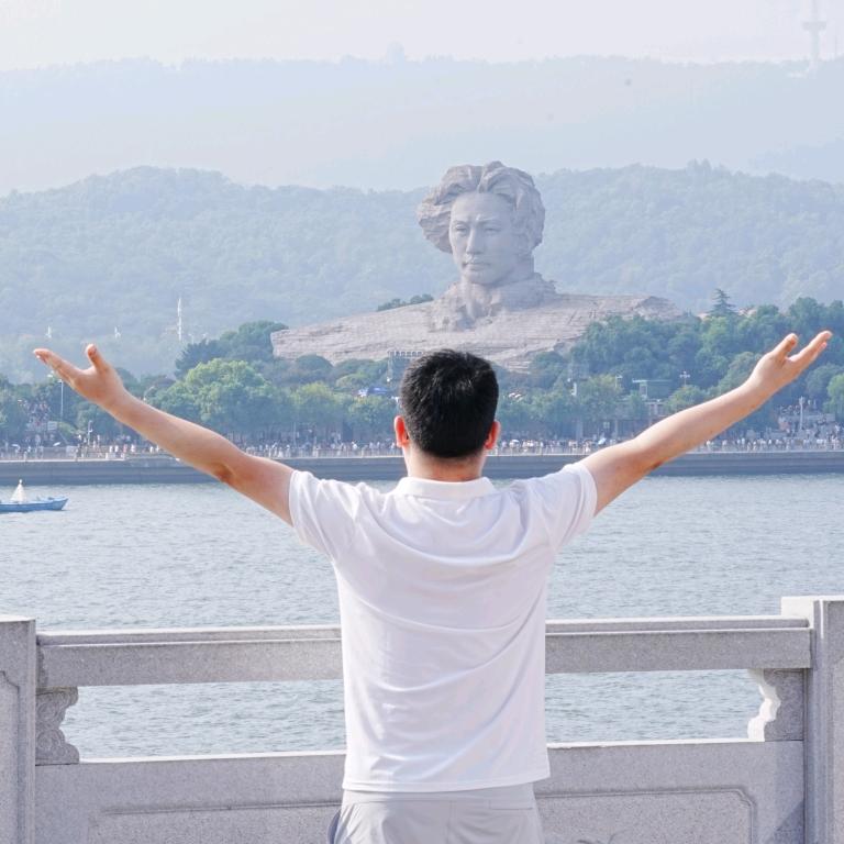 卖女孩的小火柴