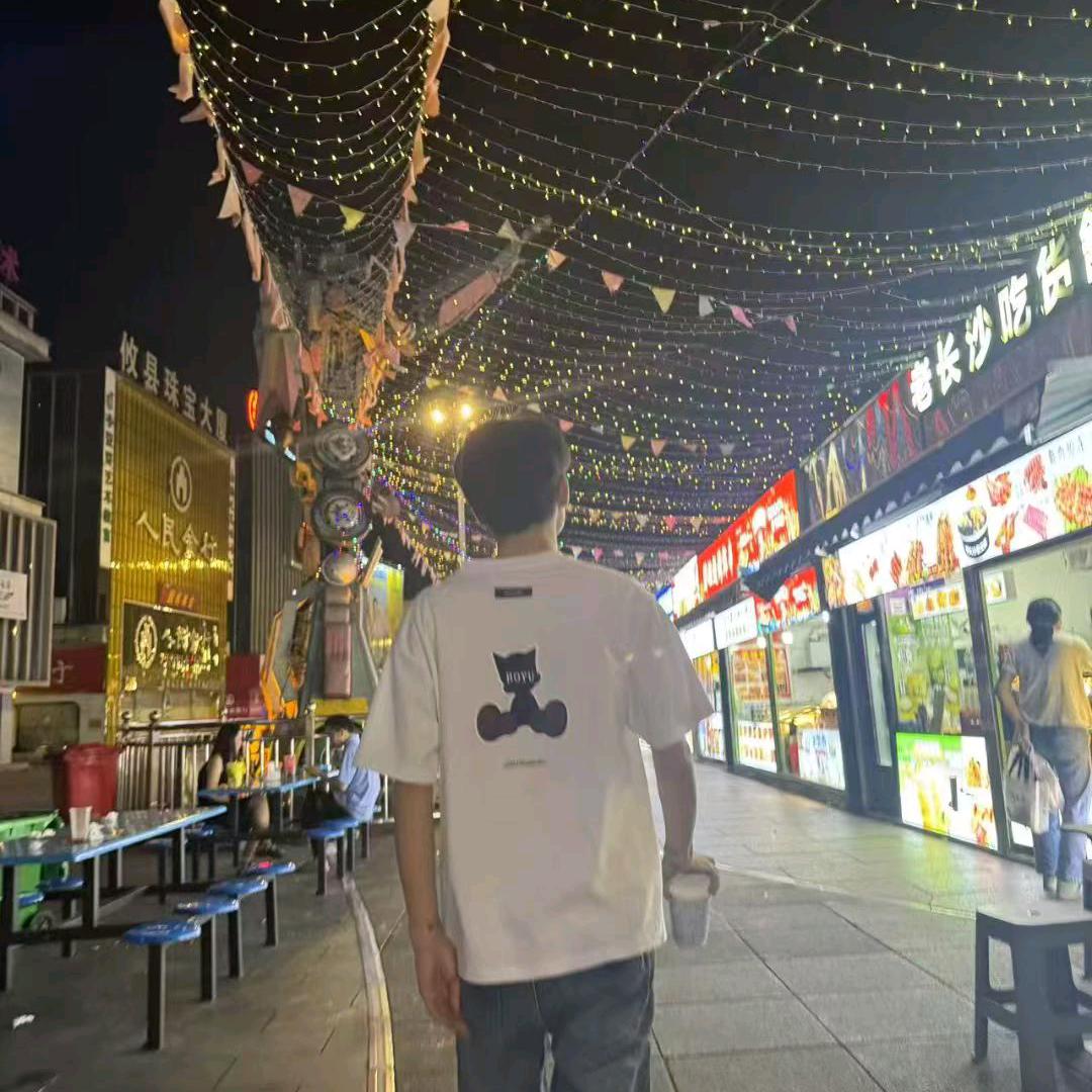 爱笑男孩