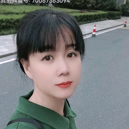 小英阿姨