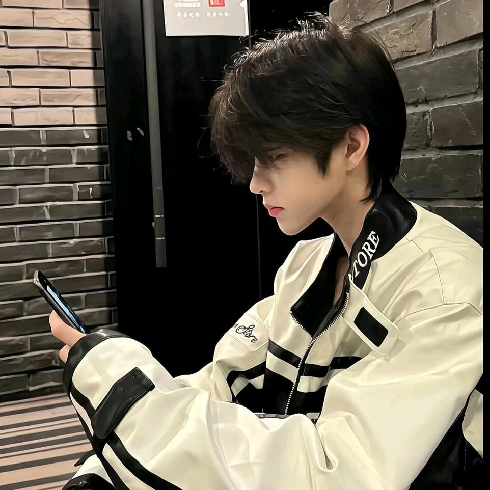 洛白&.头像