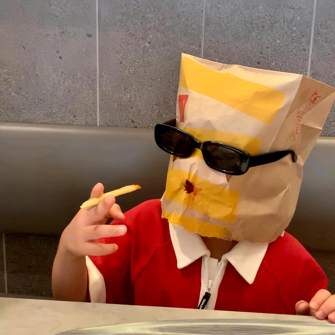 和薯条打一架🍟
