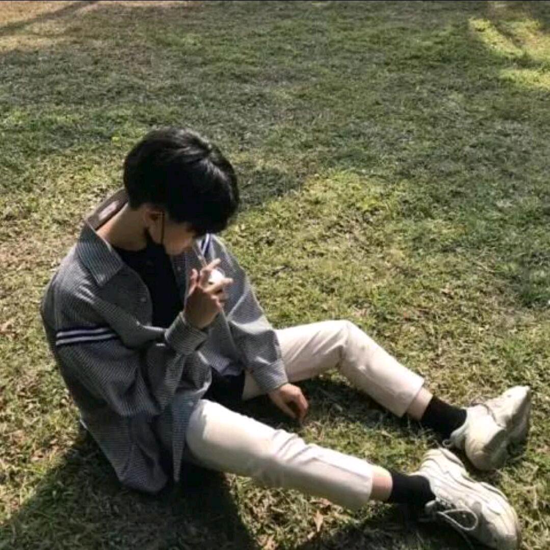 笨蛋总是流眼泪