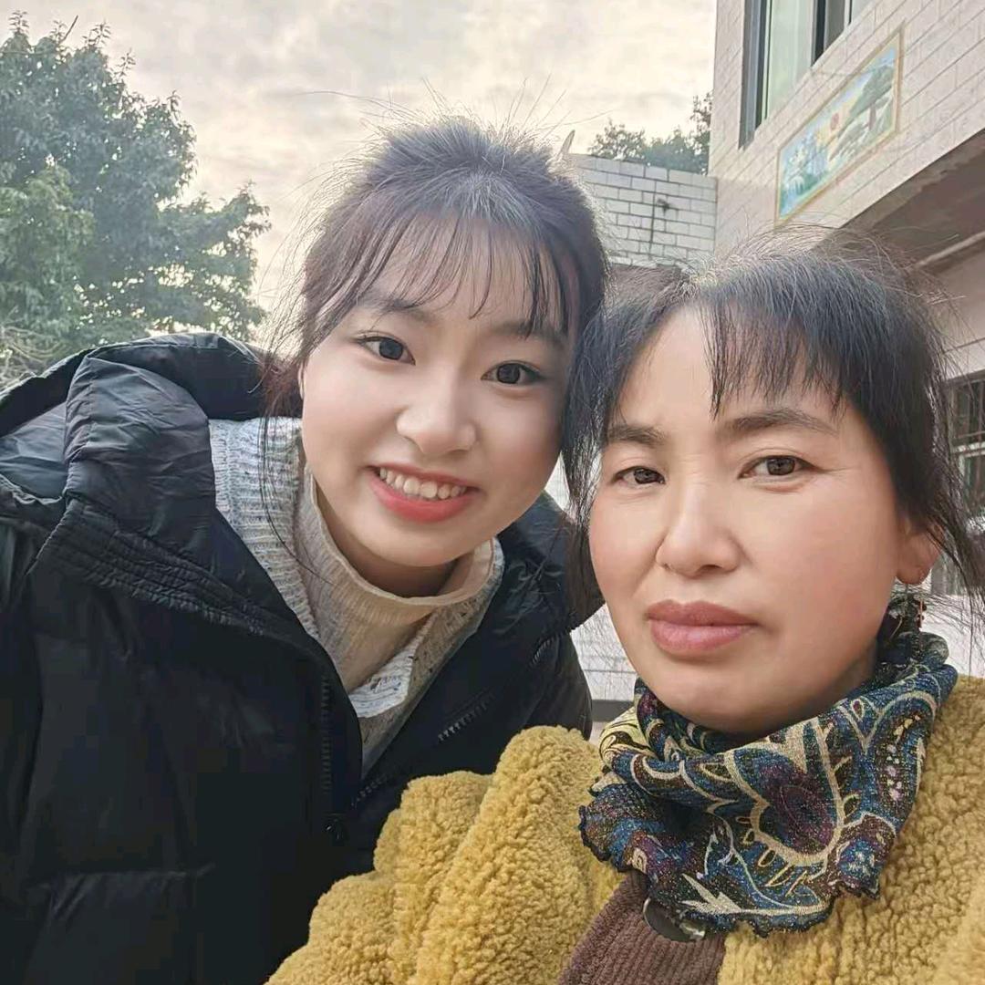 向日葵向着阳光兰英