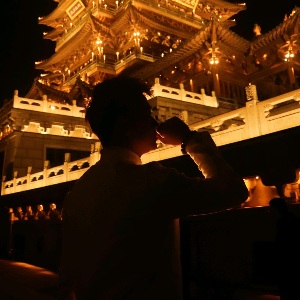 夜隐情感电台（问答、连麦）