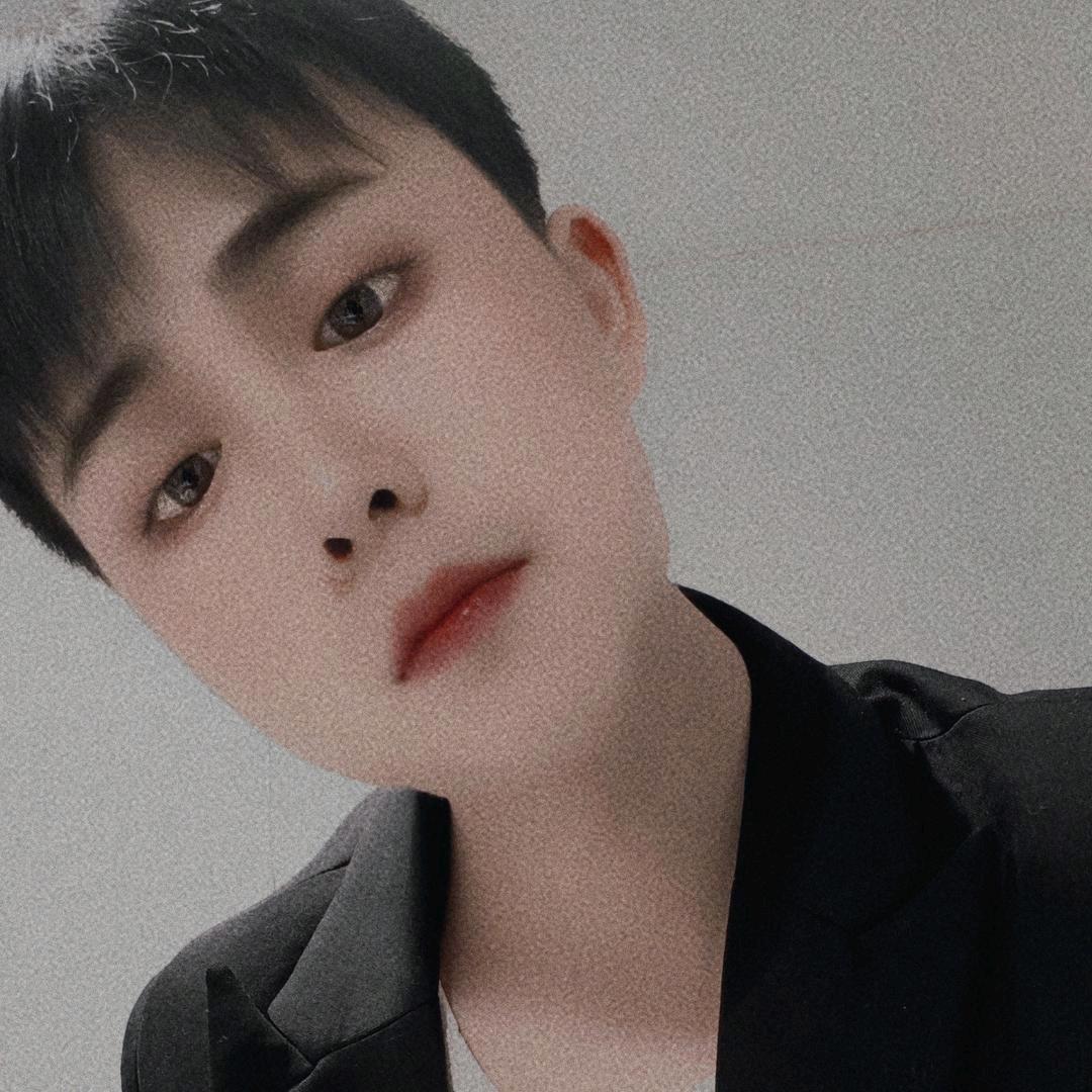 东方阳(砥砺前行)