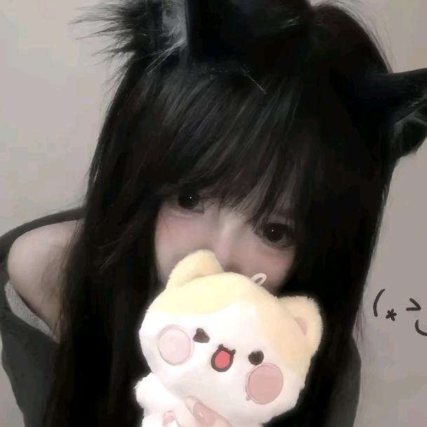 苳荎 　　　　　╲   　  ╭