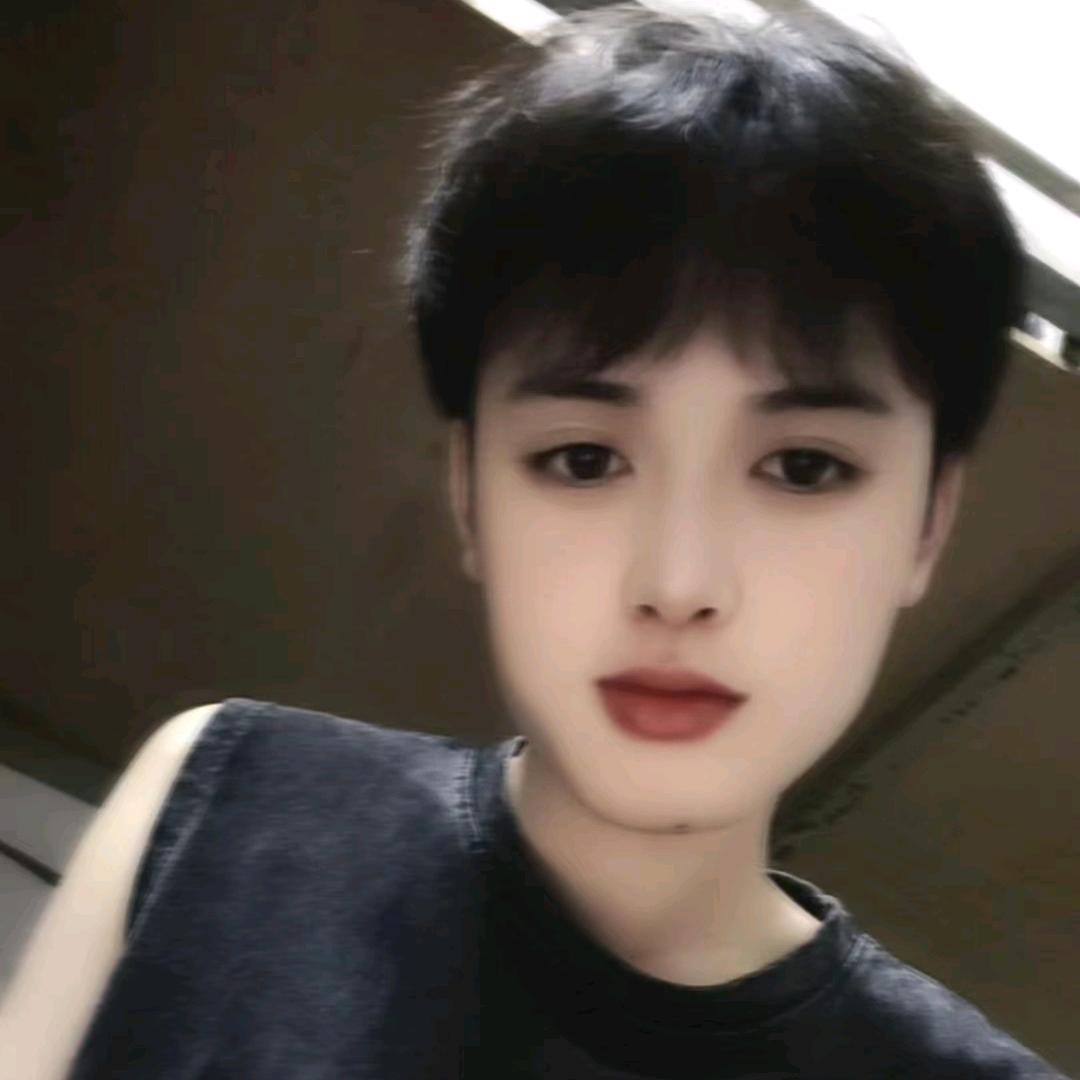 李玲