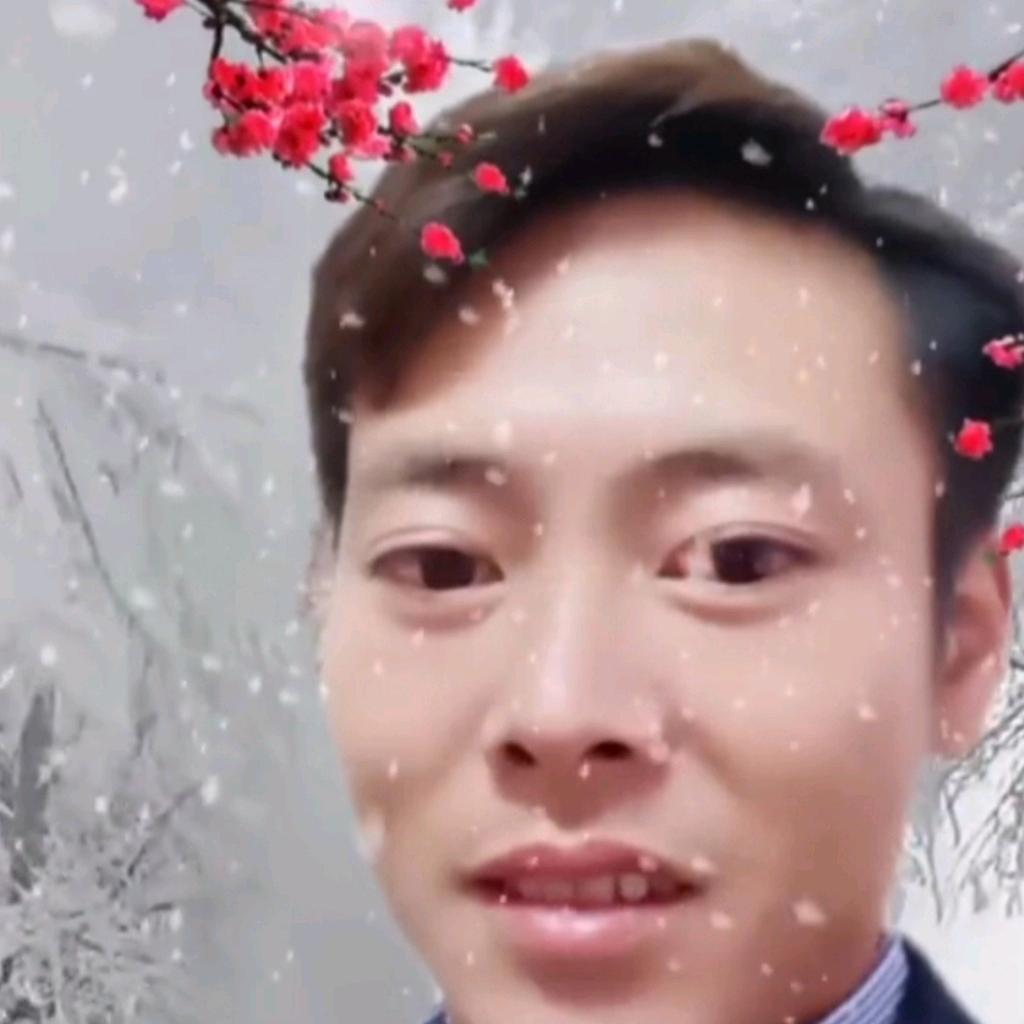 微笑背后全是伤