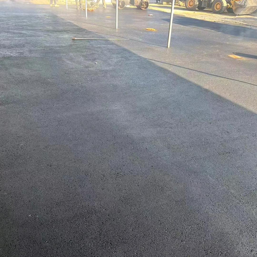 专业铺设沥青路面