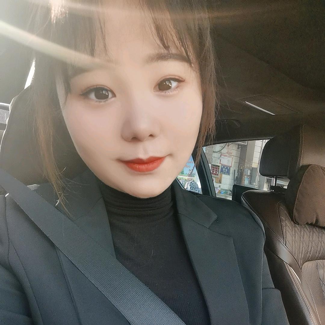 覃花儿