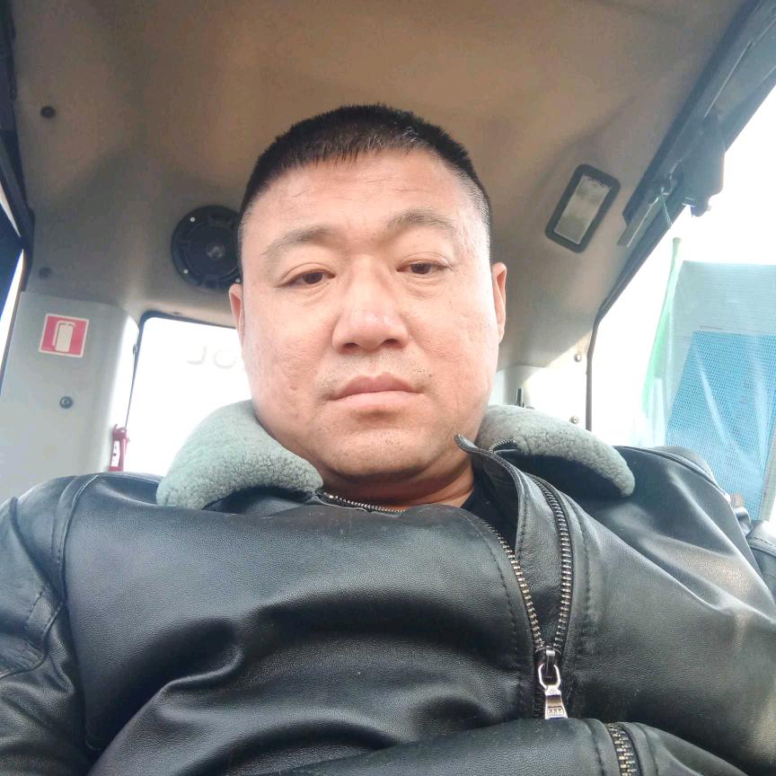 钱大华𡿨单身，等待余生 心疼我的人＞