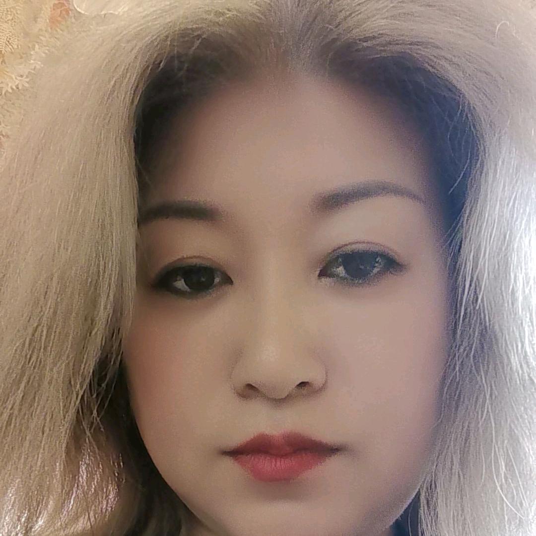 小猪展翅