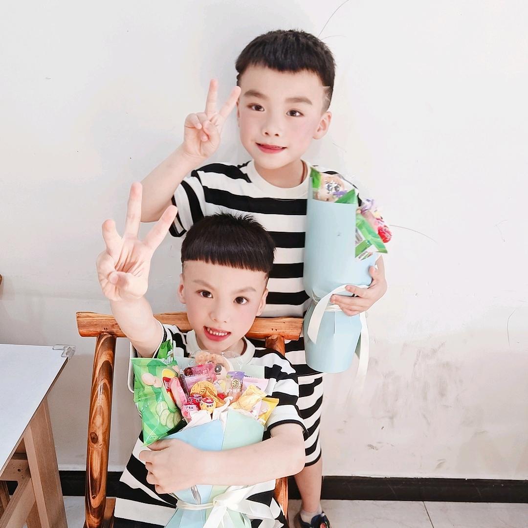 靖凯妈咪 双胞胎宝贝成长记录