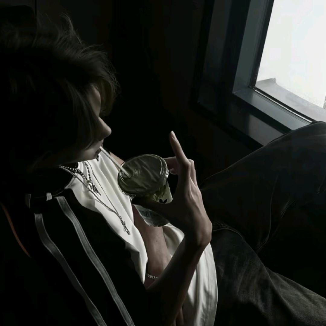 此瞬心冷