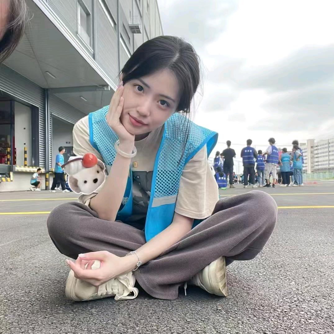 和懒懒一起进厂吧