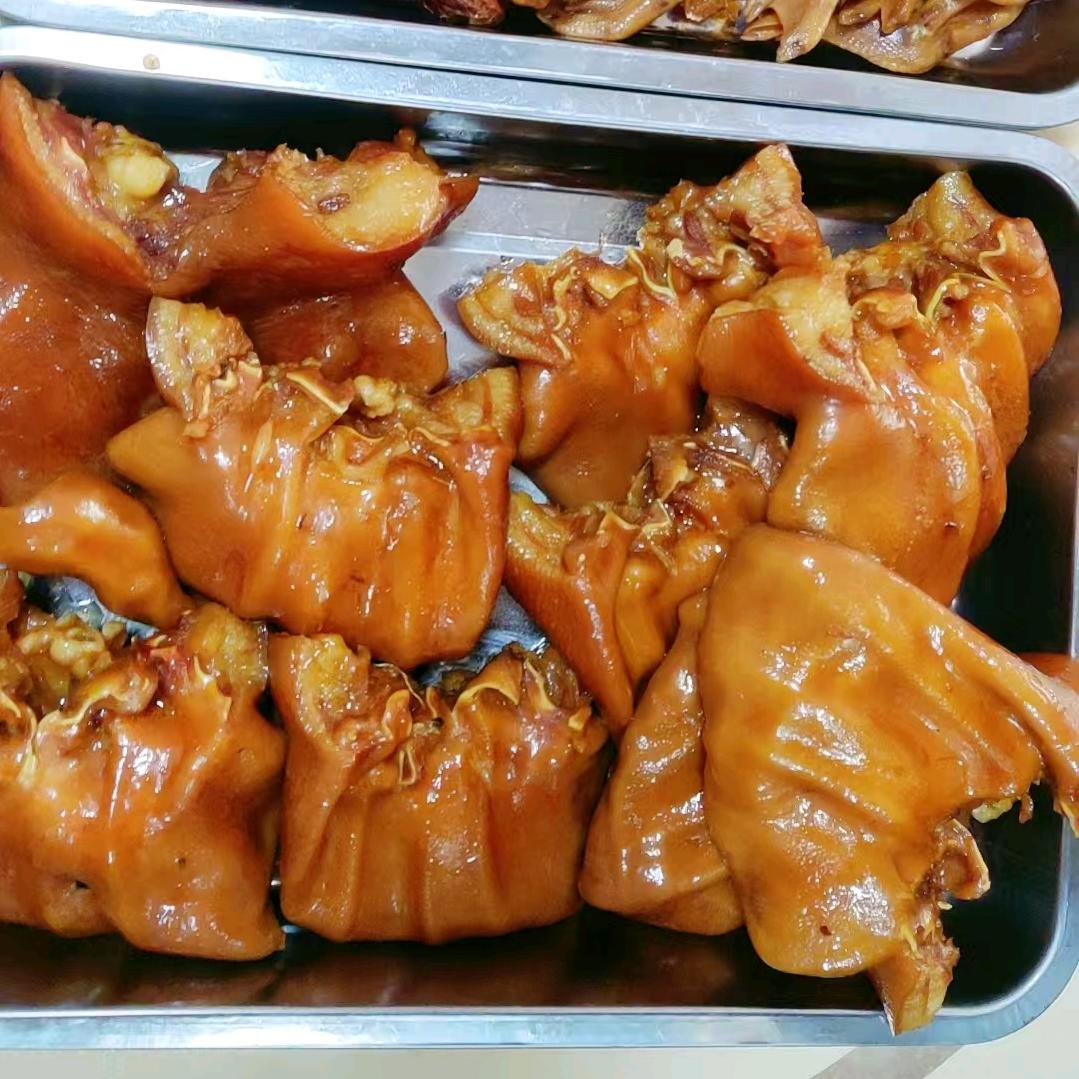 卤味哥--白大厨