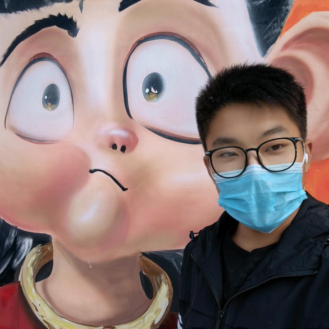 爱唱歌的小帅。